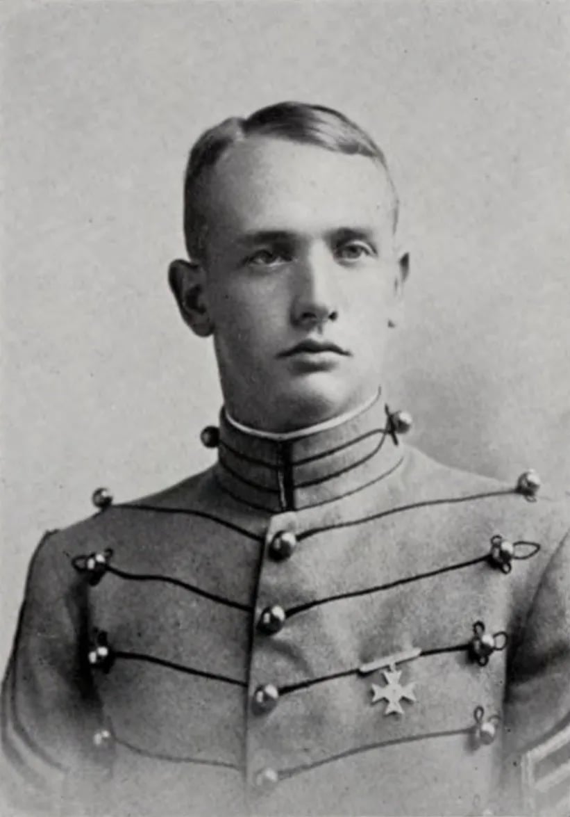 Portrait of Lewis K. Underhill (1888–1971) – memorial page