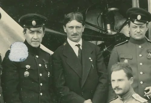 Portrait of Henri Pequet (1888–1974) – memorial page