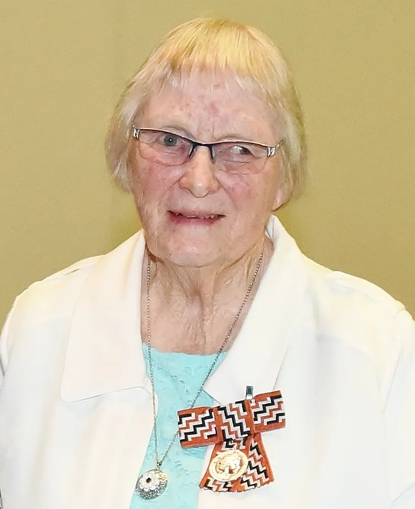 Porträt von Jackie Grinder (1938–2025) – Gedenkseite