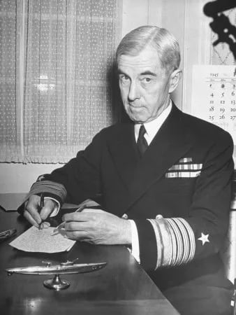 Porträt von Thomas C. Hart (1877–1971) – Gedenkseite