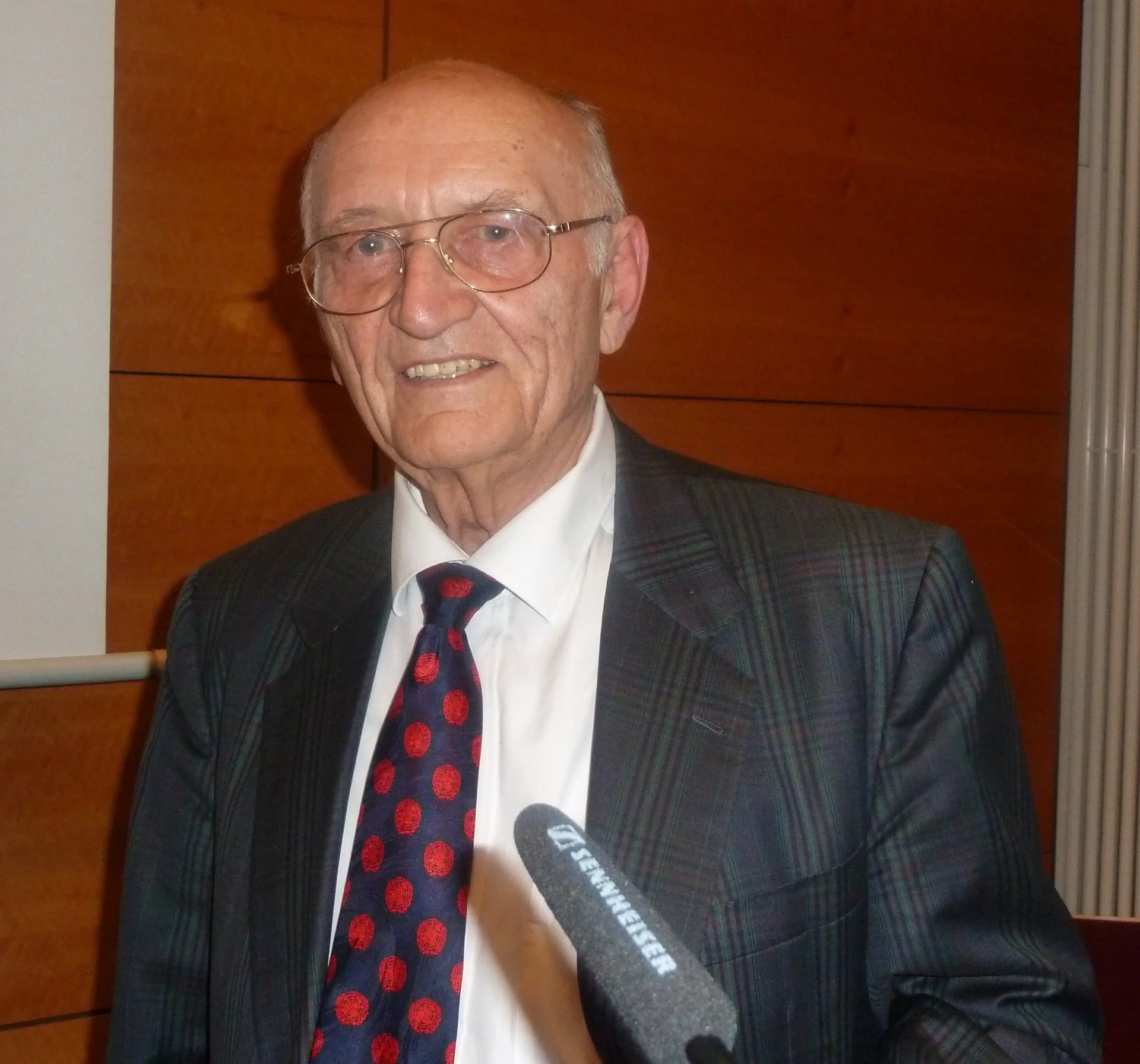 Portrait of Erich Saling (1925–2021) – memorial page