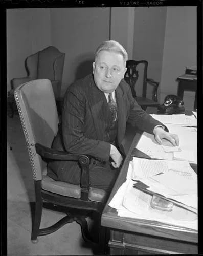 Portrait of Sidney Earle Smith (1897–1959) – memorial page