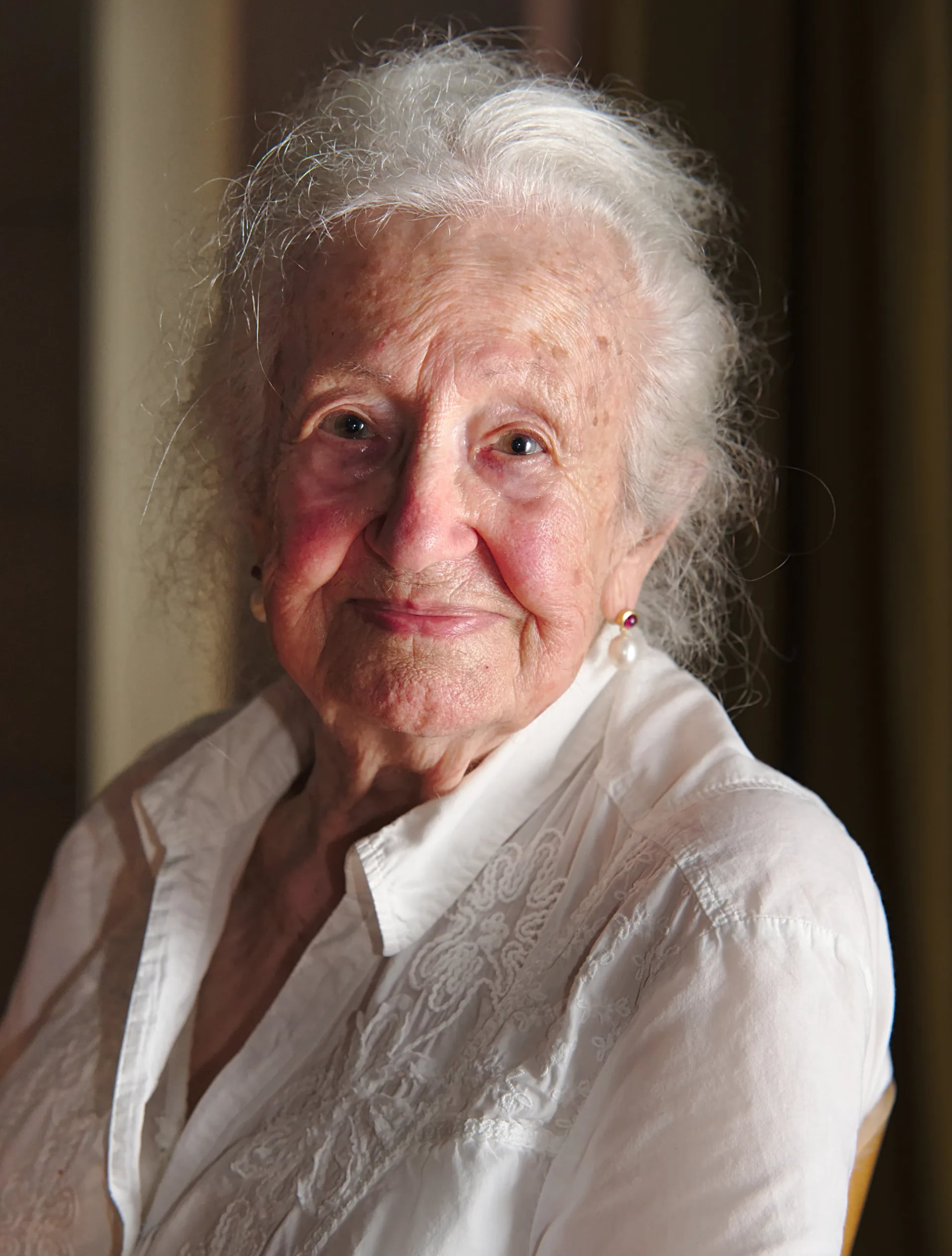 Porträt von Erna de Vries (1923–2021) – Gedenkseite