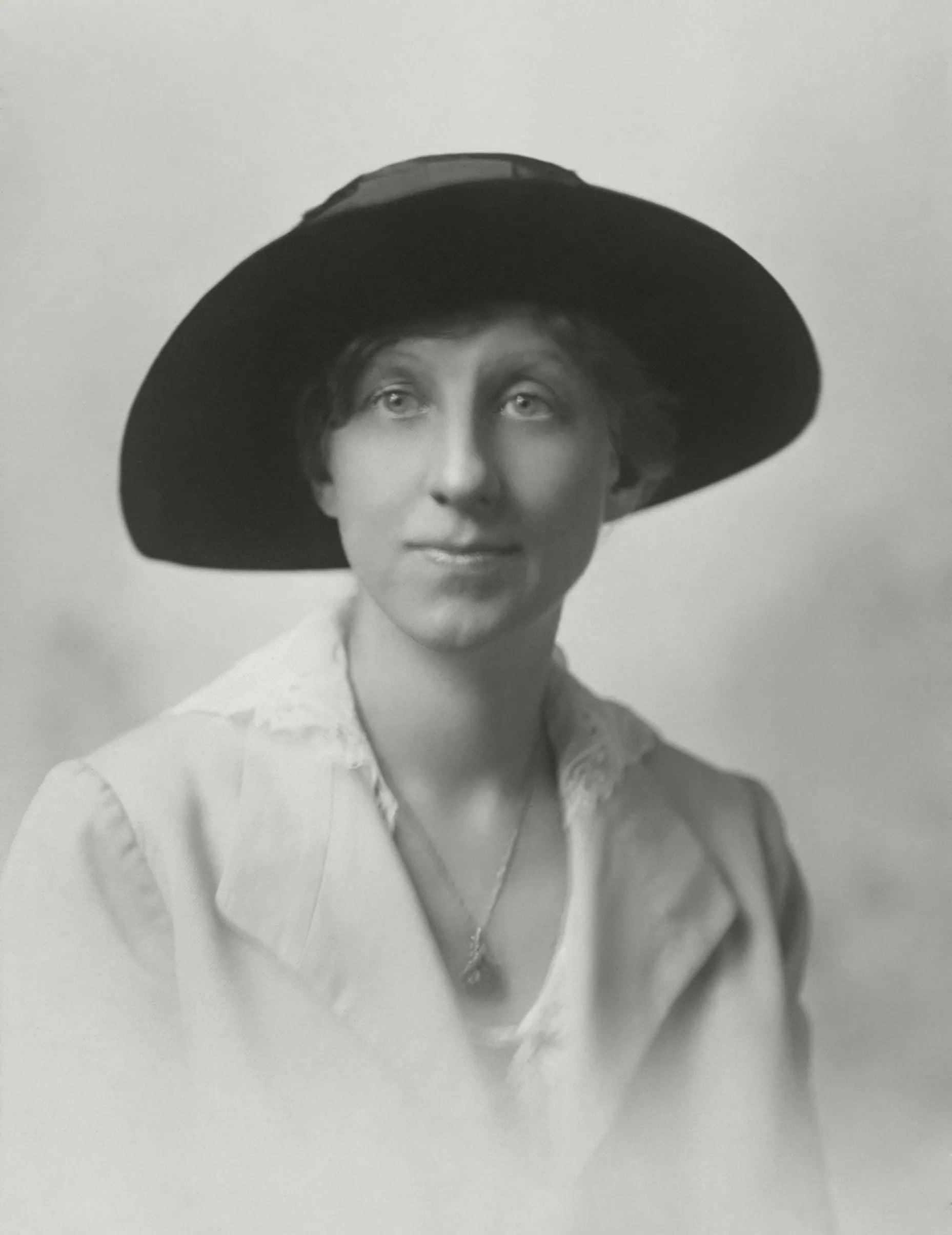 Portrait of Mabel Vernon (1883–1975) – memorial page