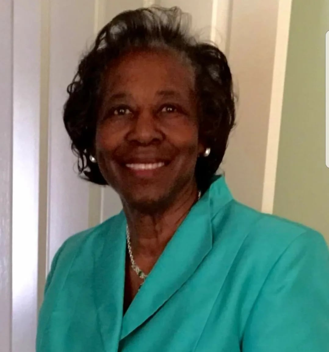 Porträt von Viola Davis Brown (1936–2017) – Gedenkseite