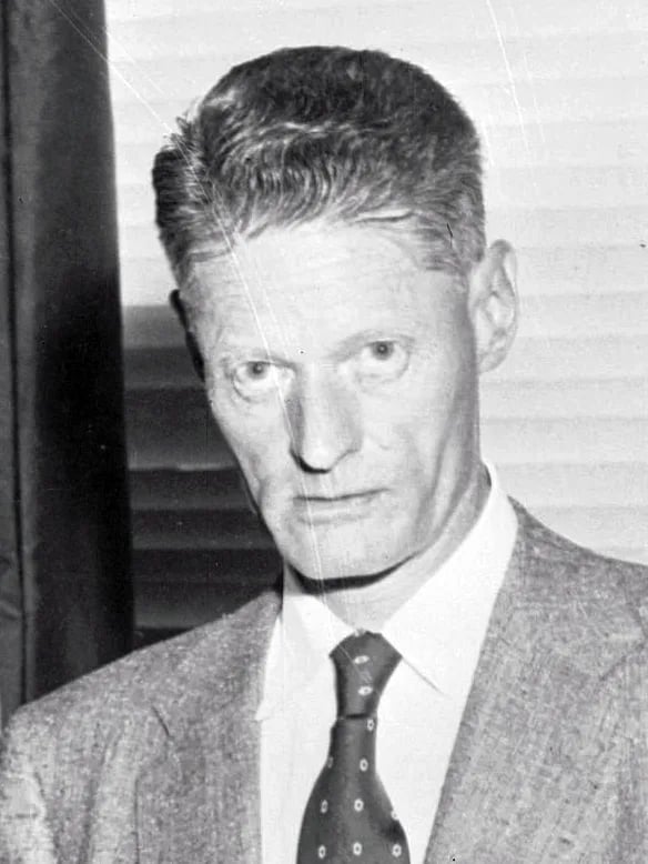 Portrait of Ernest S. Brown (1903–1965) – memorial page