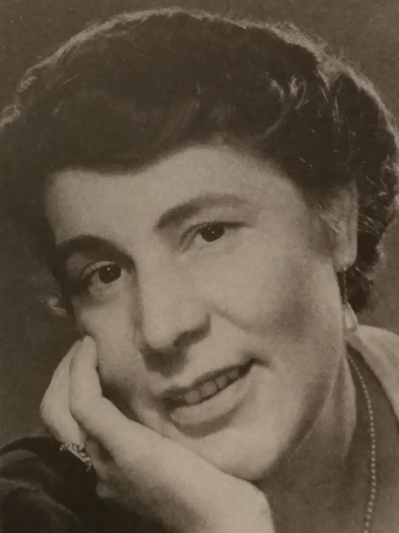 Porträt von Ernestine Roberts (1904–1977) – Gedenkseite