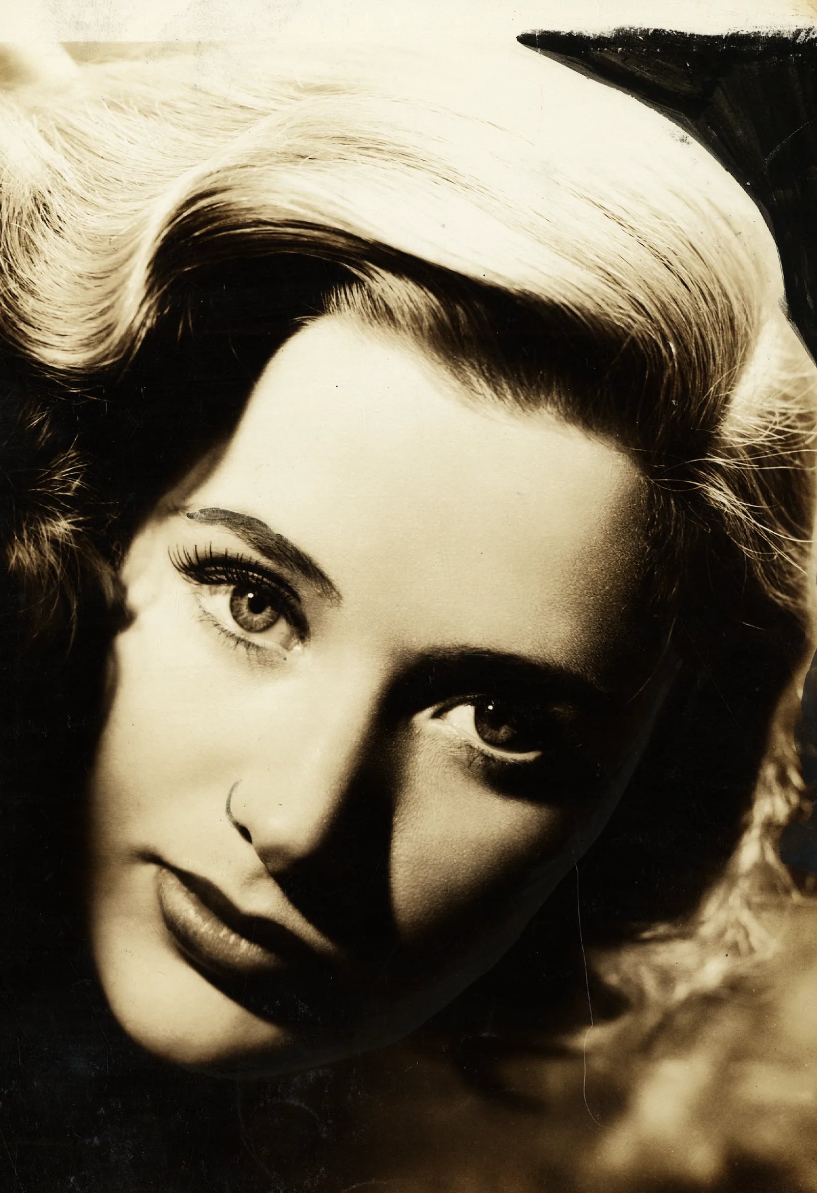 Portrait of Priscilla Lane (1915–1995) – memorial page