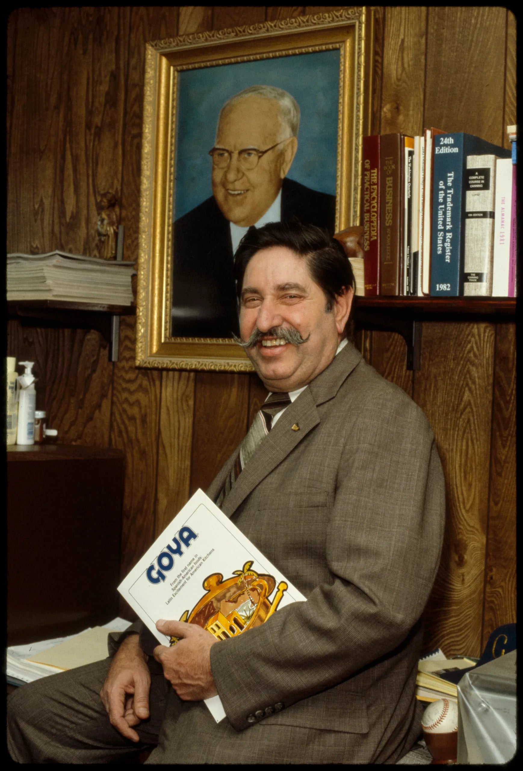 Porträt von Joseph A. Unanue (1925–2013) – Gedenkseite