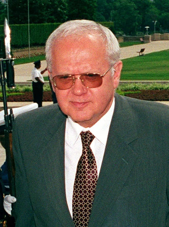 Porträt von Victor Babiuc (1938–2023) – Gedenkseite