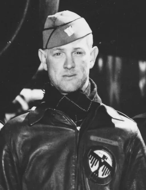 Portrait of James M. Parker (1920–1991) – memorial page