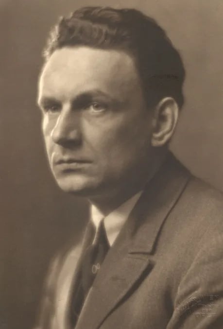 Portrait of Erwin Kroll (1886–1976) – memorial page