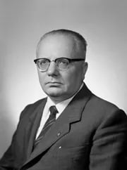 Portrait of Alfonso Chiariello (1899–1981) – memorial page