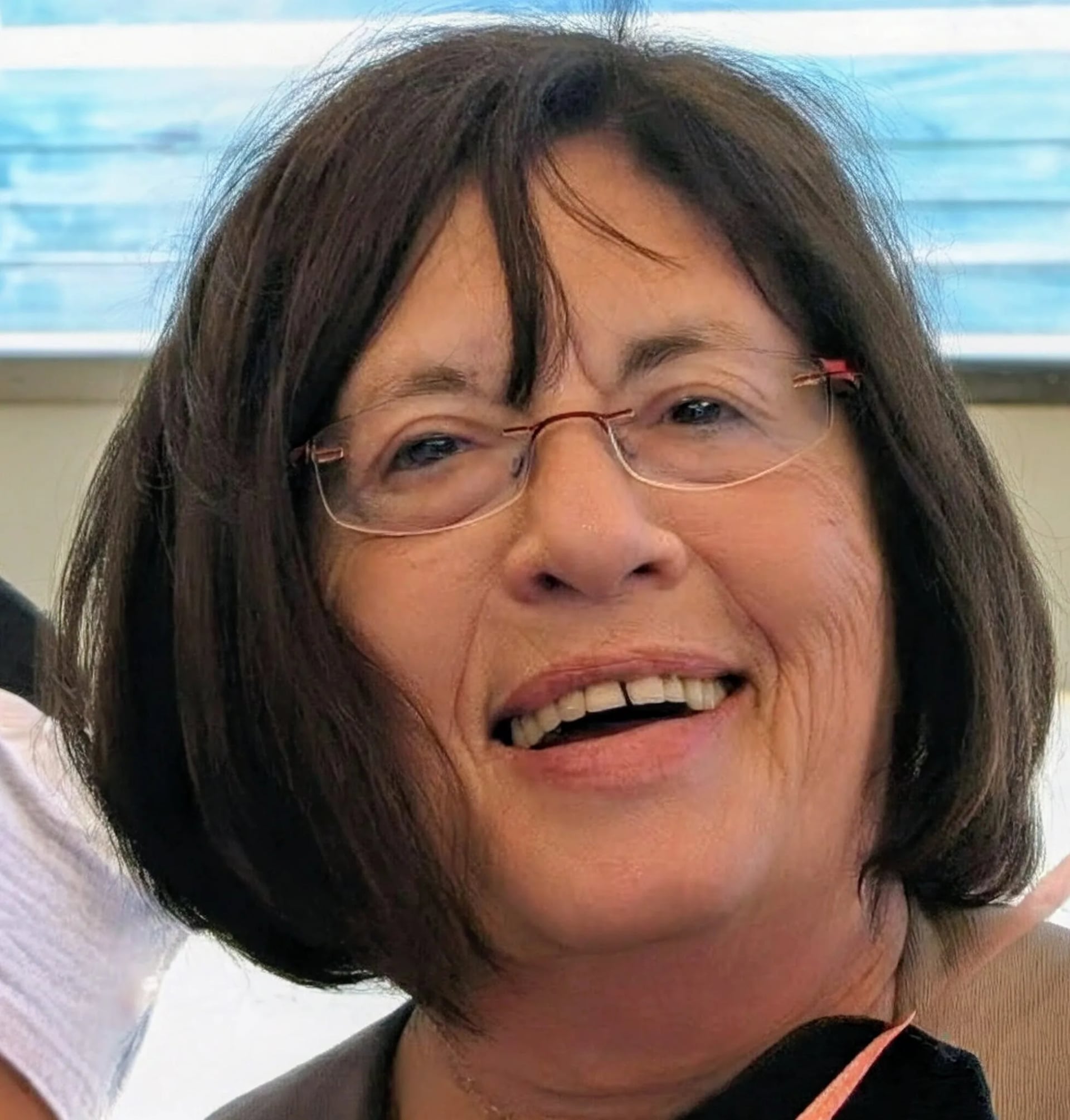 Portrait of Perla Kaufman (1936–2023) – memorial page