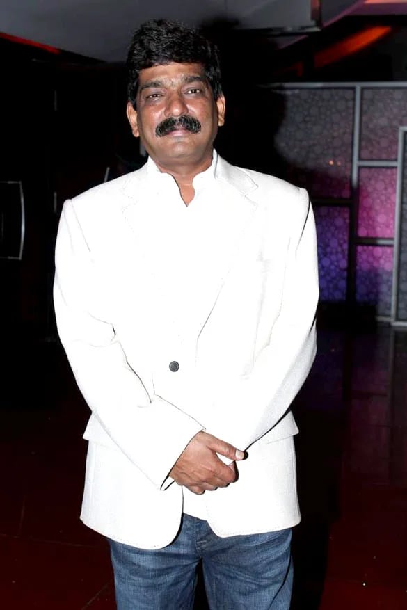 Porträt von Nitin Chandrakant Desai (1965–2023) – Gedenkseite