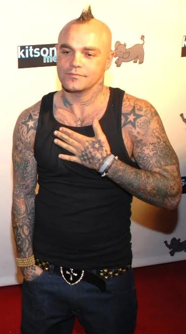 Porträt von Shifty Shellshock (1974–2024) – Gedenkseite