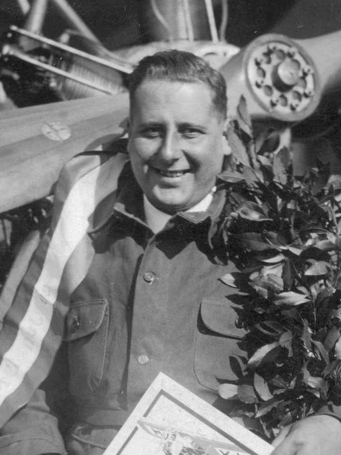 Porträt von Sytse Frederick Willem Koolhoven (1886–1946) – Gedenkseite