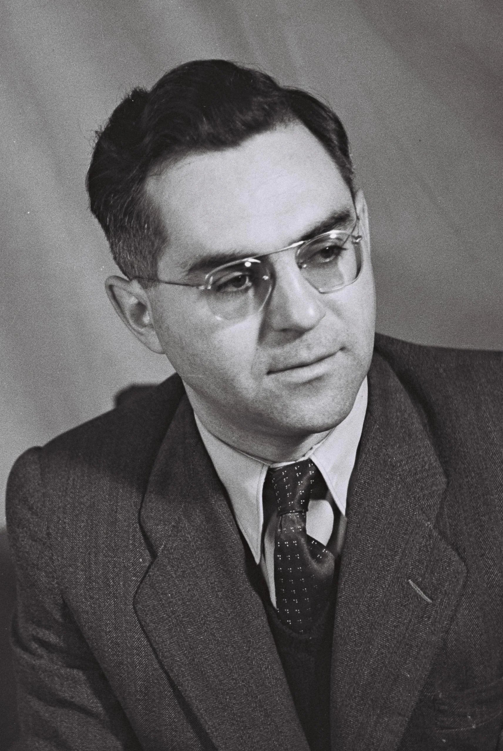 Portrait of Meir Vilner (1918–2003) – memorial page