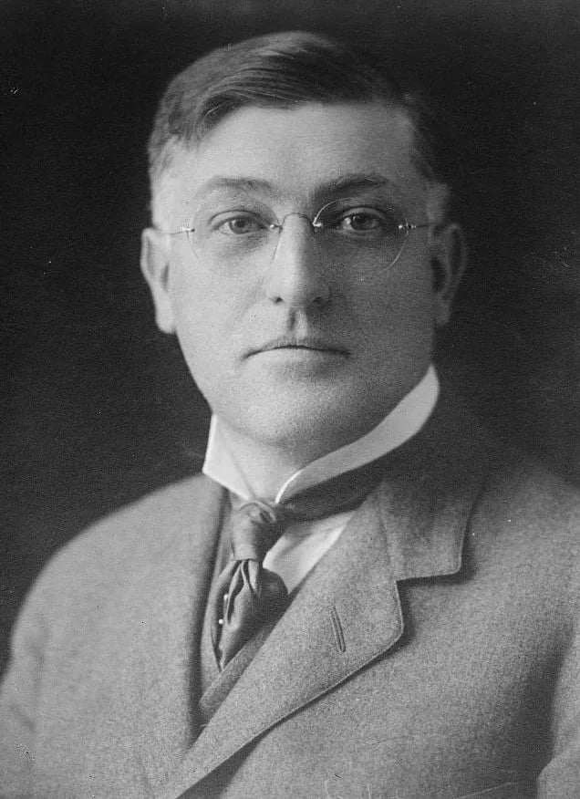 Porträt von Rolland H. Spaulding (1873–1942) – Gedenkseite