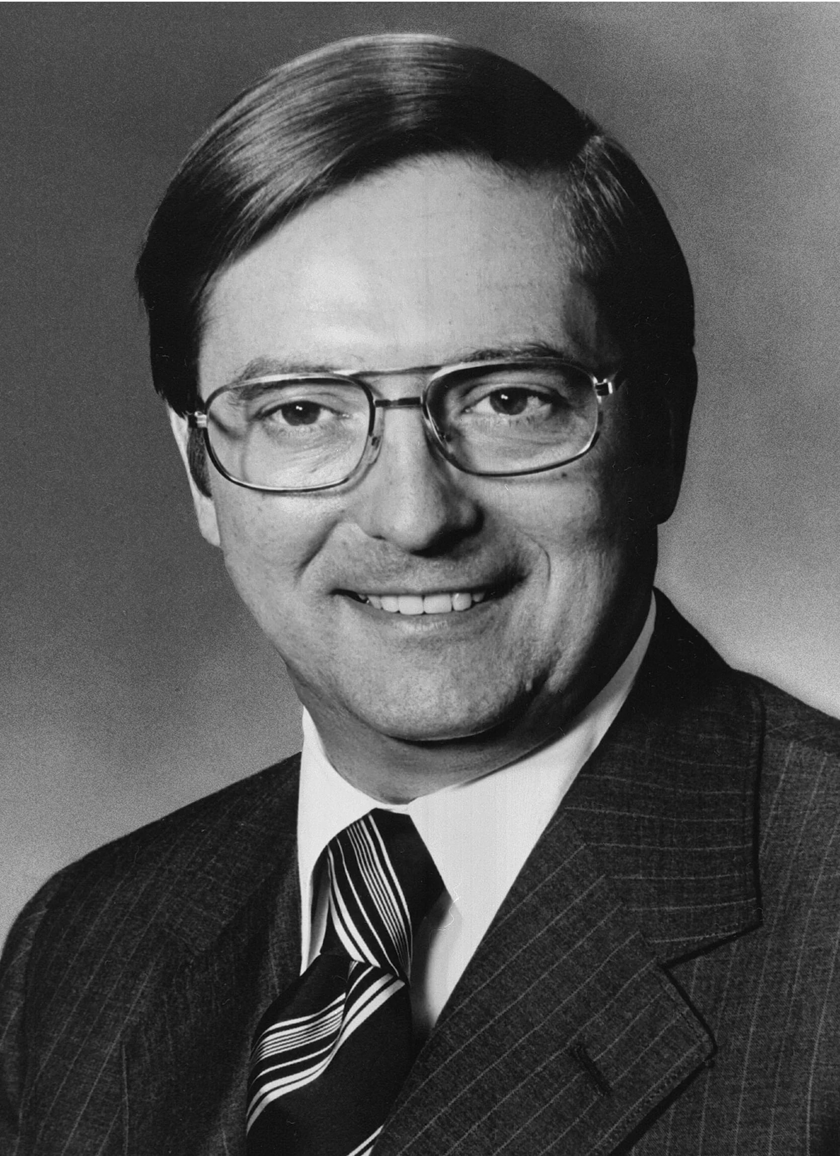 Portrait of James Thomas Lynn (1927–2010) – memorial page