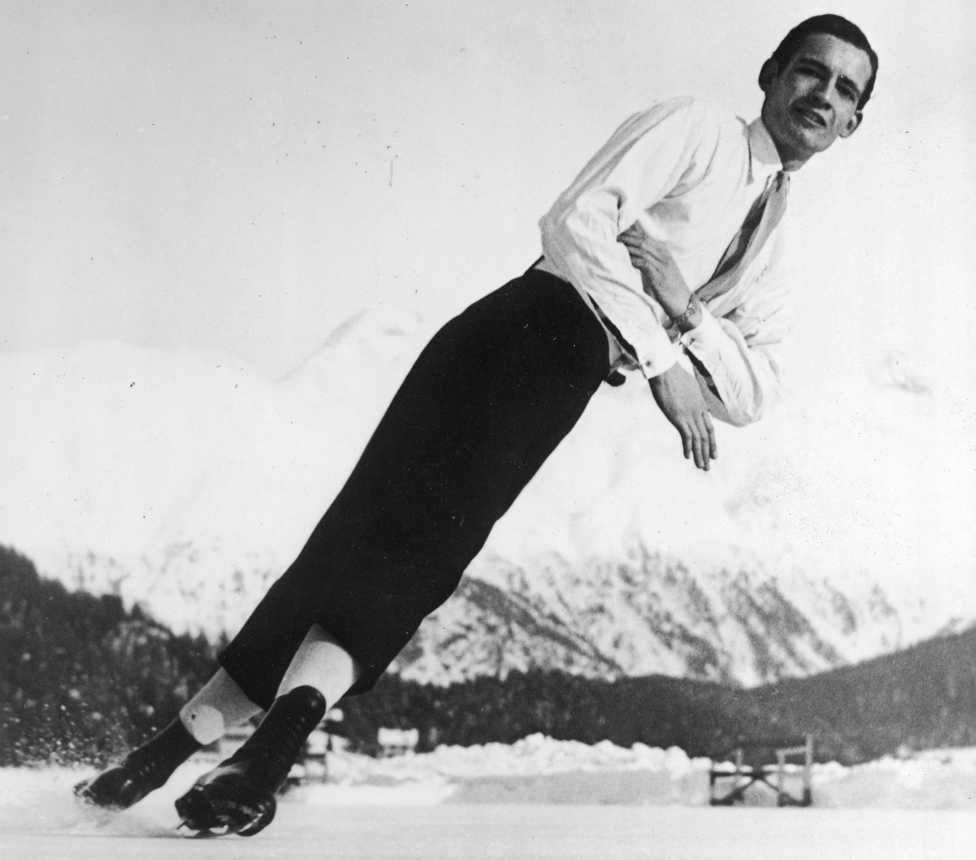 Portrait of Graham Sharp (1917–1995) – memorial page