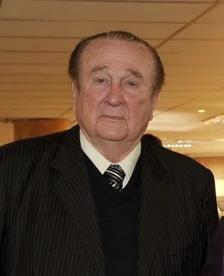 Portrait of Nicolás Leoz (1928–2019) – memorial page