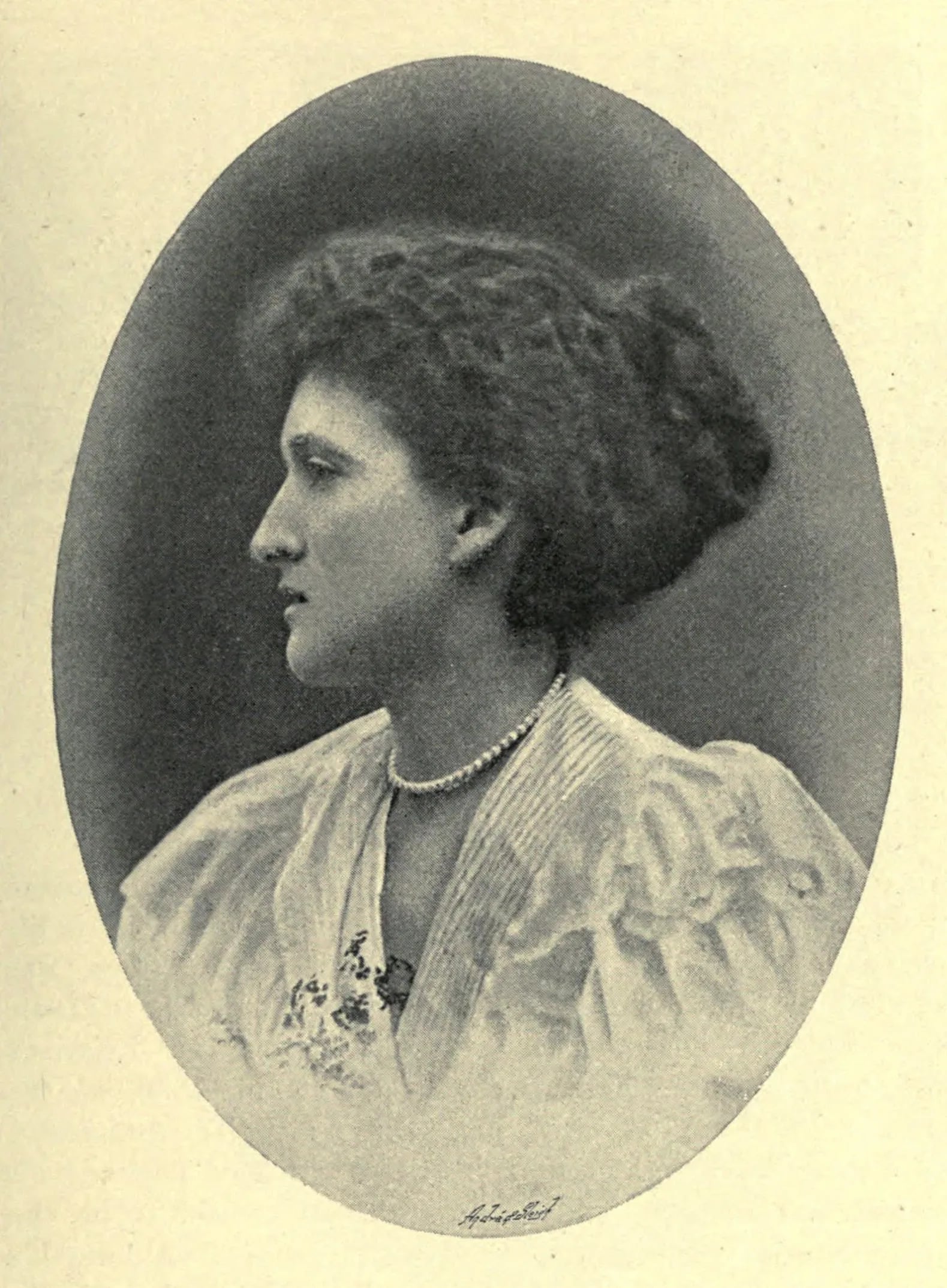 Portrait of Margot Asquith (1864–1945) – memorial page