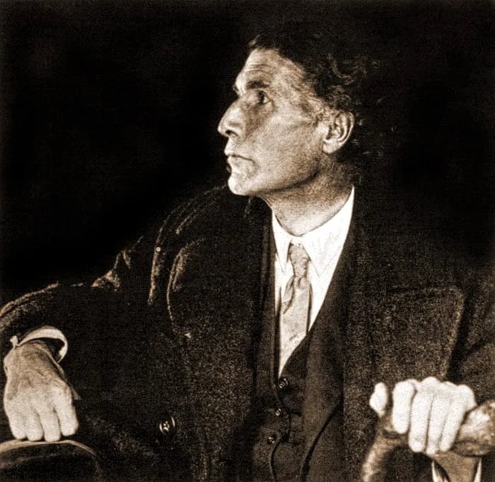 Portrait of John Cowper Powys (1872–1963) – memorial page