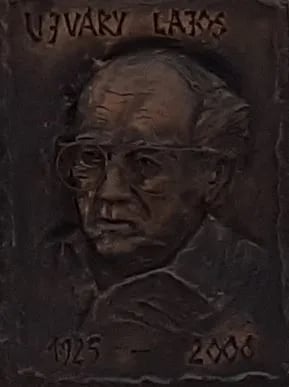 Porträt von Lajos Ujváry (1925–2006) – Gedenkseite