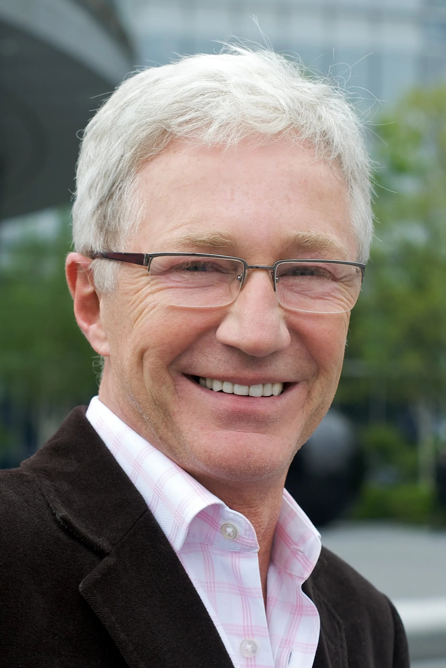 Porträt von Paul O’Grady (1955–2023) – Gedenkseite