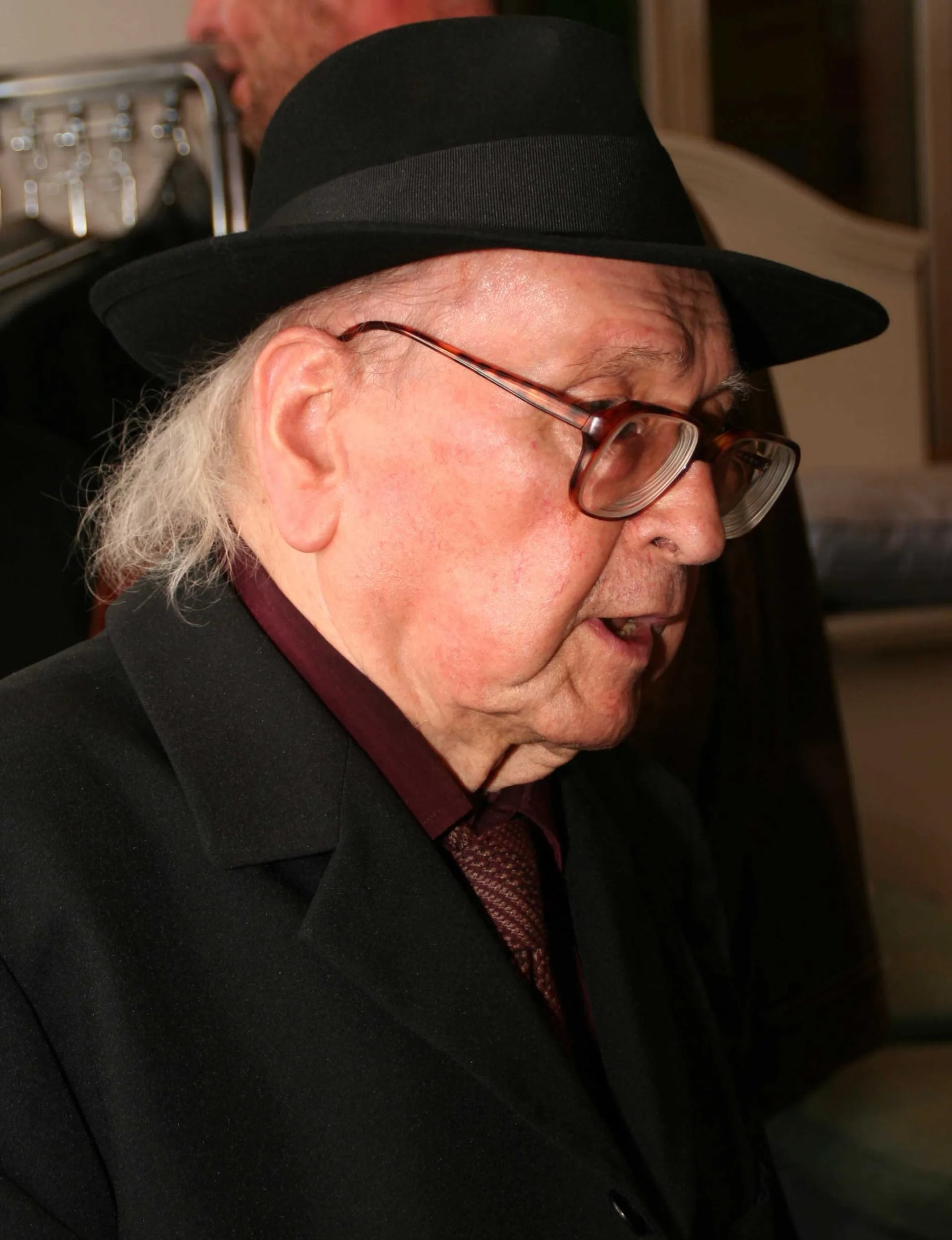 Portrait of Léopold Hoffmann (1915–2008) – memorial page