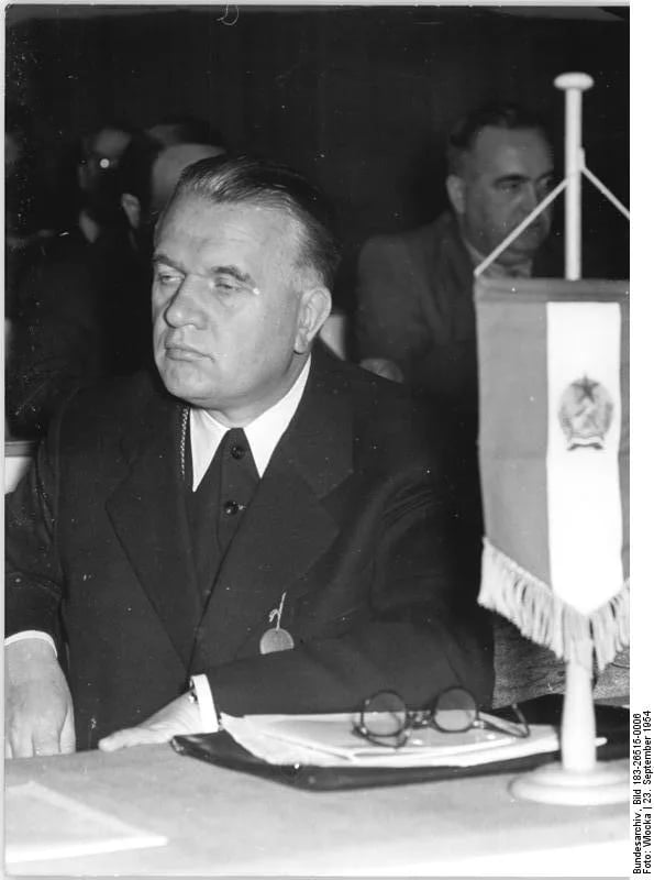 Portrait of Lajos Vetö (1904–1989) – memorial page