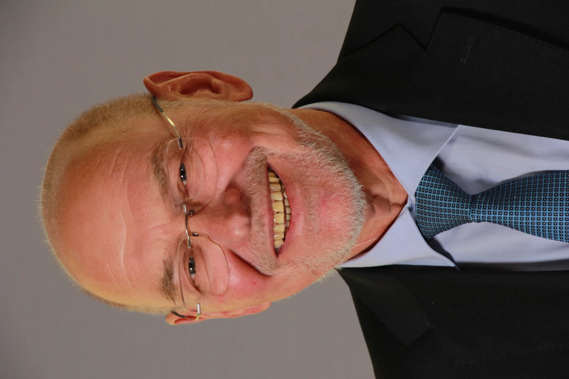 Porträt von Reinhard Todt (1949–2025) – Gedenkseite