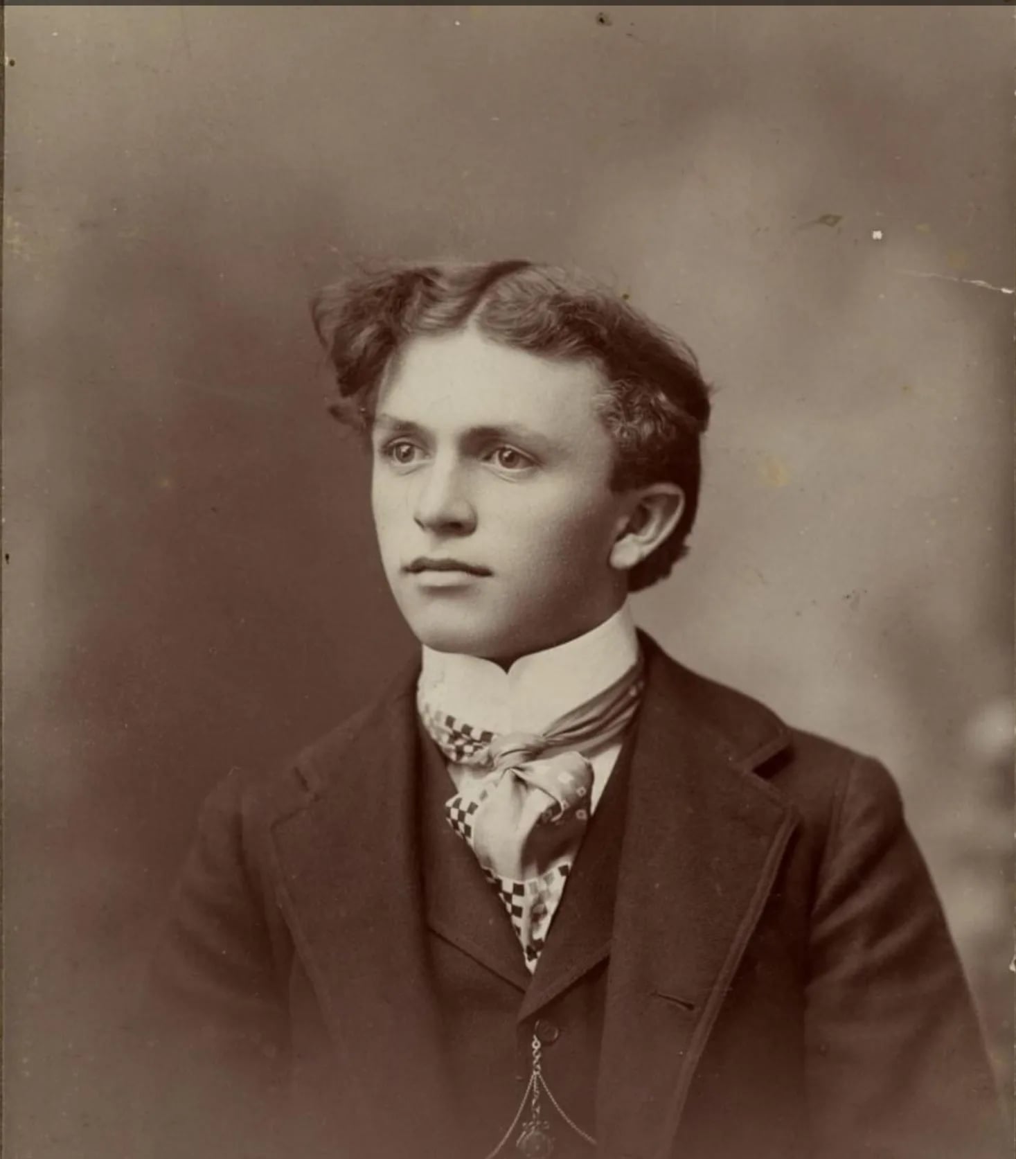 Portrait of Frank C. Mars (1883–1934) – memorial page