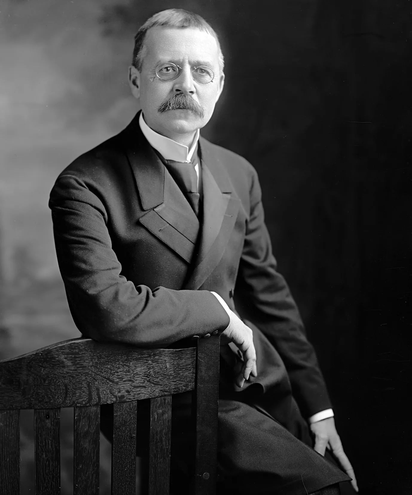 Porträt von Frank Dunklee Currier (1853–1921) – Gedenkseite