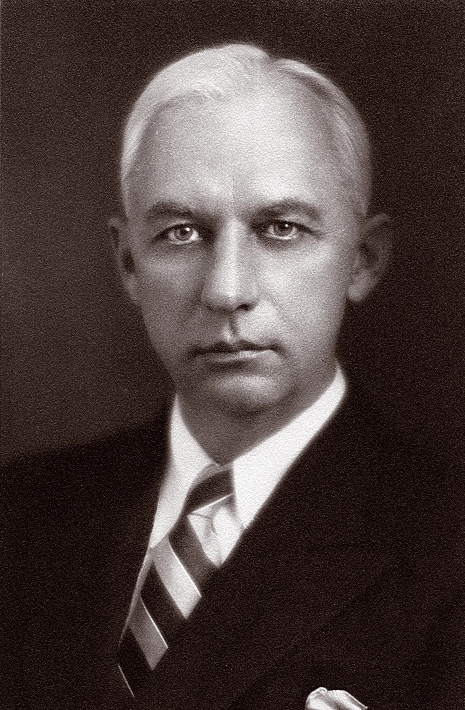 Portrait of Frank Norman Wilson (1890–1952) – memorial page