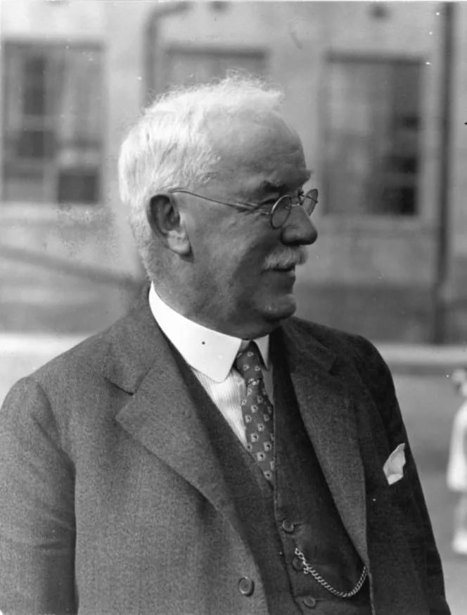 Portrait of Frederick de Jersey Clere (1856–1952) – memorial page