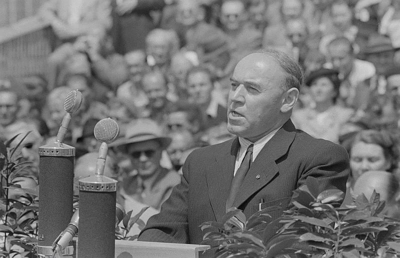 Portrait of Paul Scholz (1902–1995) – memorial page