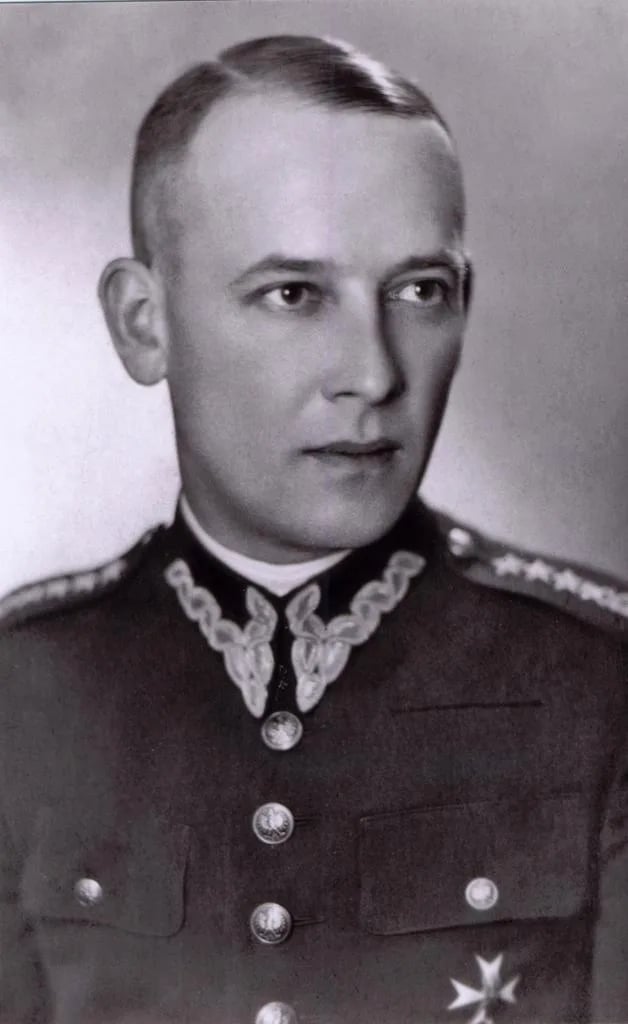 Porträt von Antoni Łotuszka (1900–1940) – Gedenkseite