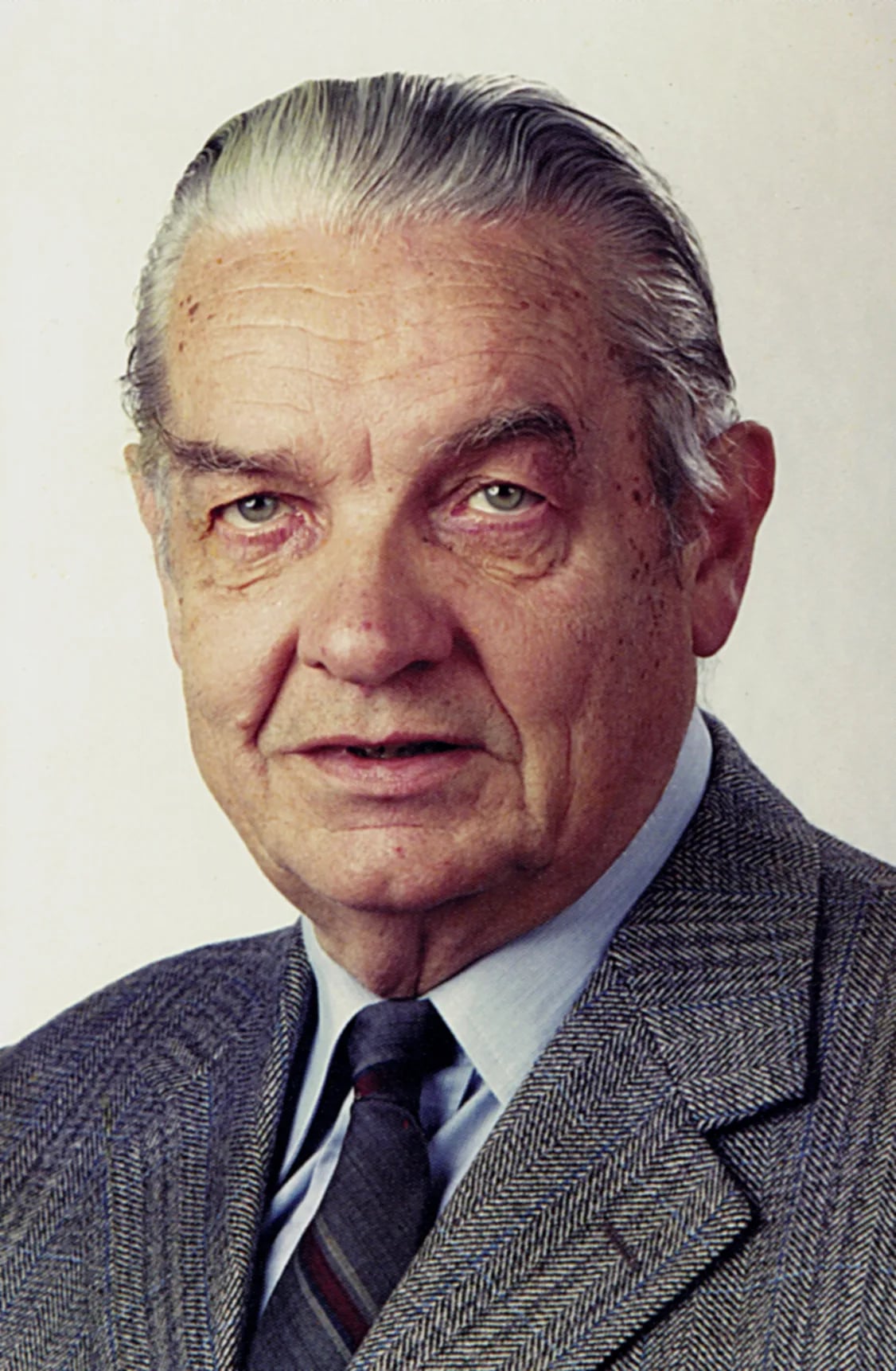Portrait of Friedrich Wilhelm Giebel (1909–1988) – memorial page