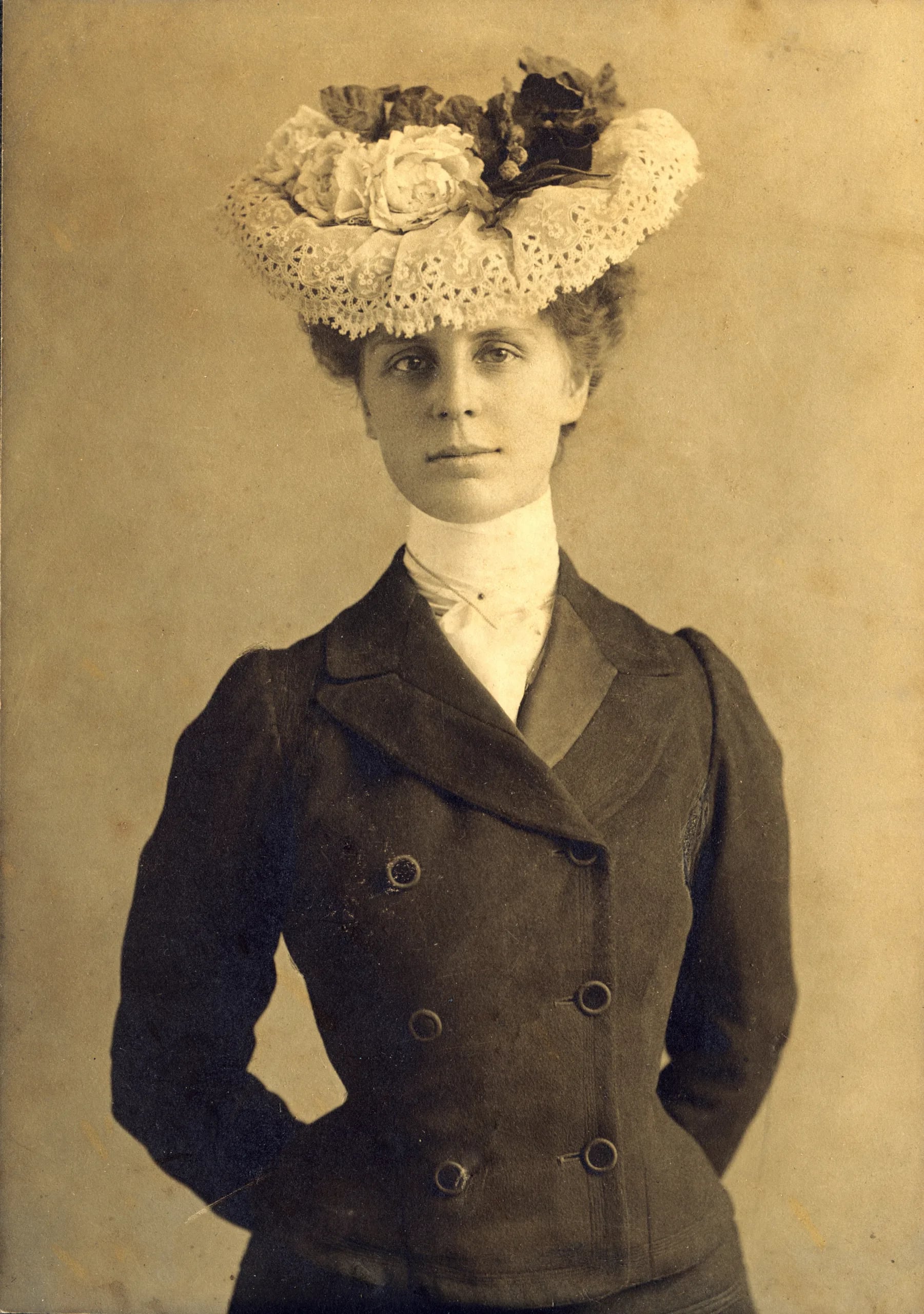 Portrait of Leonie von Meusebach–Zesch (1882–1944) – memorial page