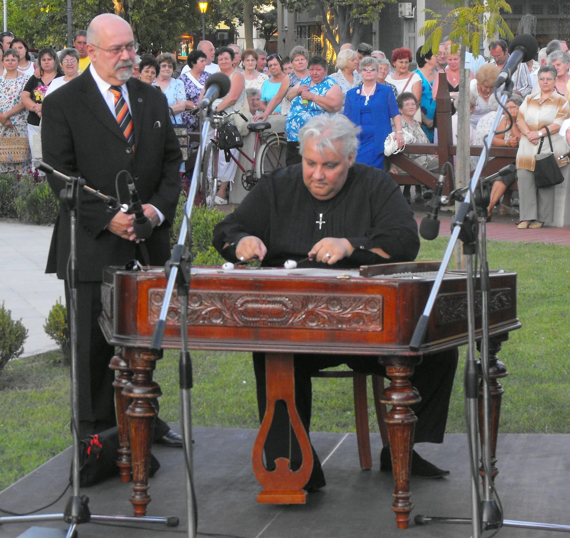 Porträt von Oszkár Ökrös (1957–2018) – Gedenkseite
