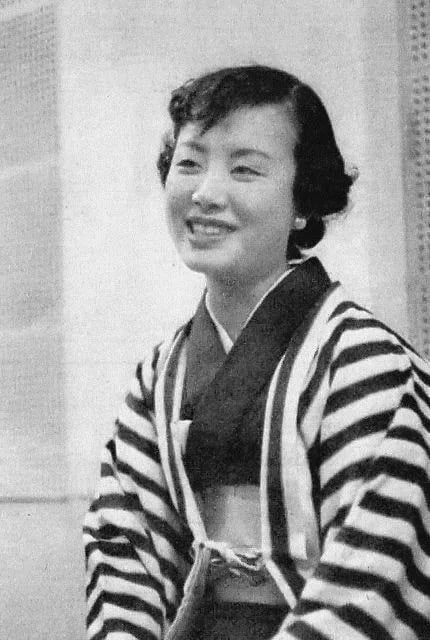 Portrait of Hibari Misora (1937–1989) – memorial page
