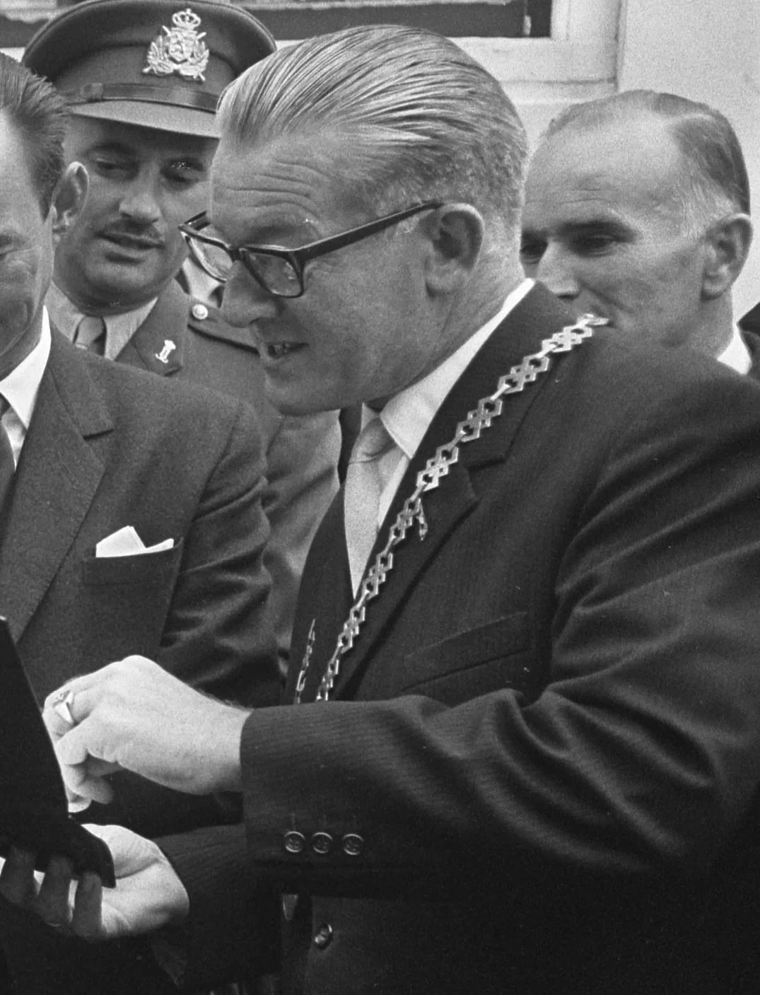 Portrait of Adrie de Kam (1917–1998) – memorial page