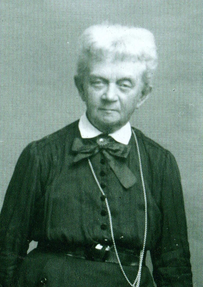 Porträt von Emilie Mundt (1842–1922) – Gedenkseite