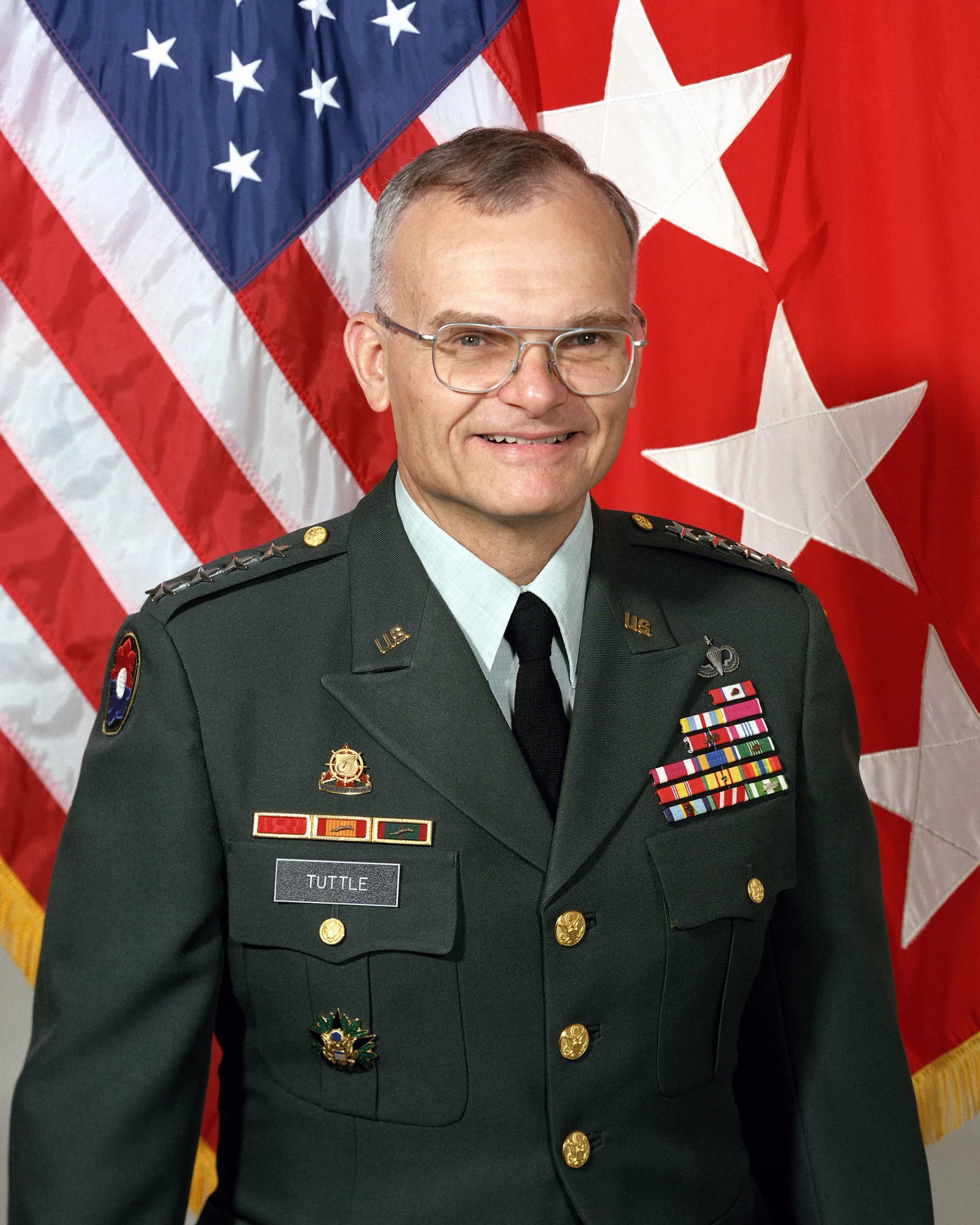 Porträt von William G. T. Tuttle junior (1935–2020) – Gedenkseite