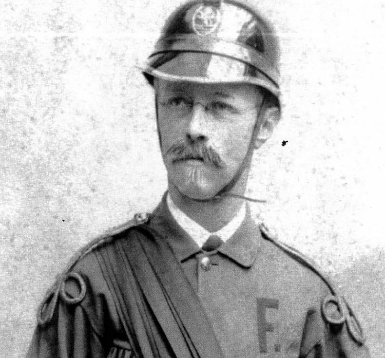 Porträt von Eduard Knoll (1839–1890) – Gedenkseite