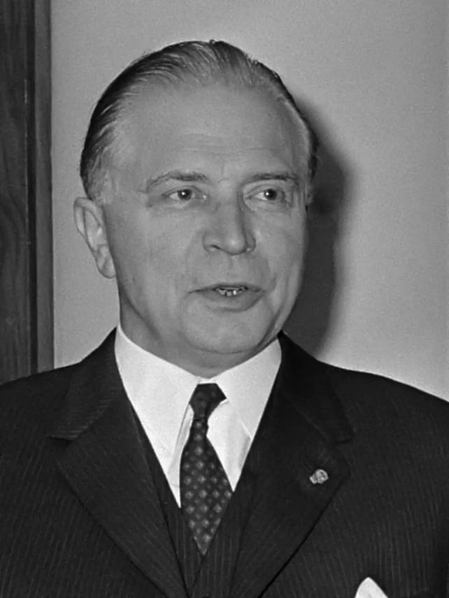 Portrait of Gaston Eyskens (1905–1988) – memorial page