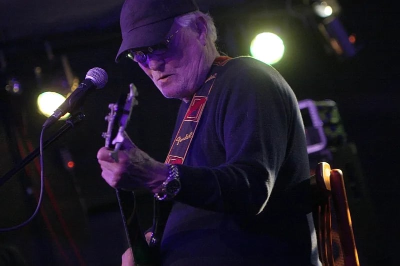 Porträt von Lee Dorman (1942–2012) – Gedenkseite