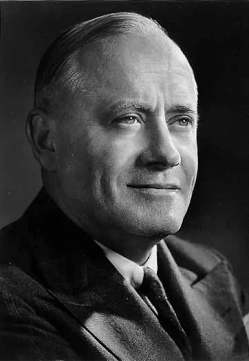 Porträt von John Alexander MacAulay (1895–1978) – Gedenkseite